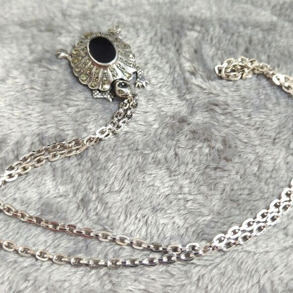 Vintage Sterling Silver, Onyx and Marcasite Turtle Pendant/Necklace - Picture 15 of 16